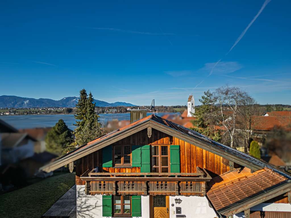 Immobilie in Riegsee - Zu Fuß zum See, die Berge im Blick – Ihr neues Zuhause in Bestlage - Bild 1