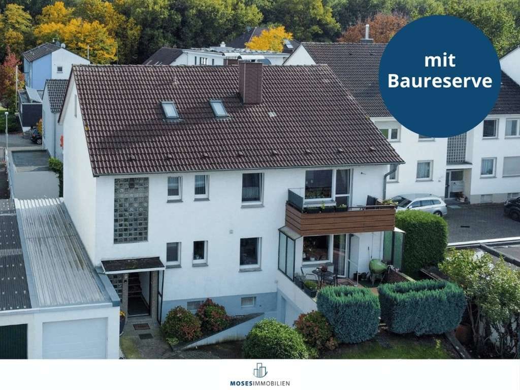 Immobilie in Paderborn - Charmante Bestandsimmobilie am Ferrariweg – Ideal für Ihr neues Zuhause oder als Investition - Bild 0