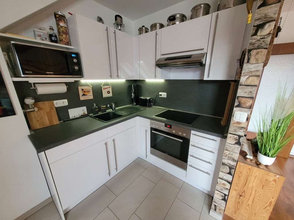 Immobilie in Stockelsdorf - Helle 2-Zimmer-Wohnung mit Loggia - Bild 0