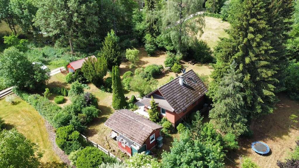 Immobilie in Berghülen - +BERGHÜLEN+ Naturparadies auf 1.831 m² Grundstück – mit gepflegten und modernisierten Ferienhaus - Bild 0