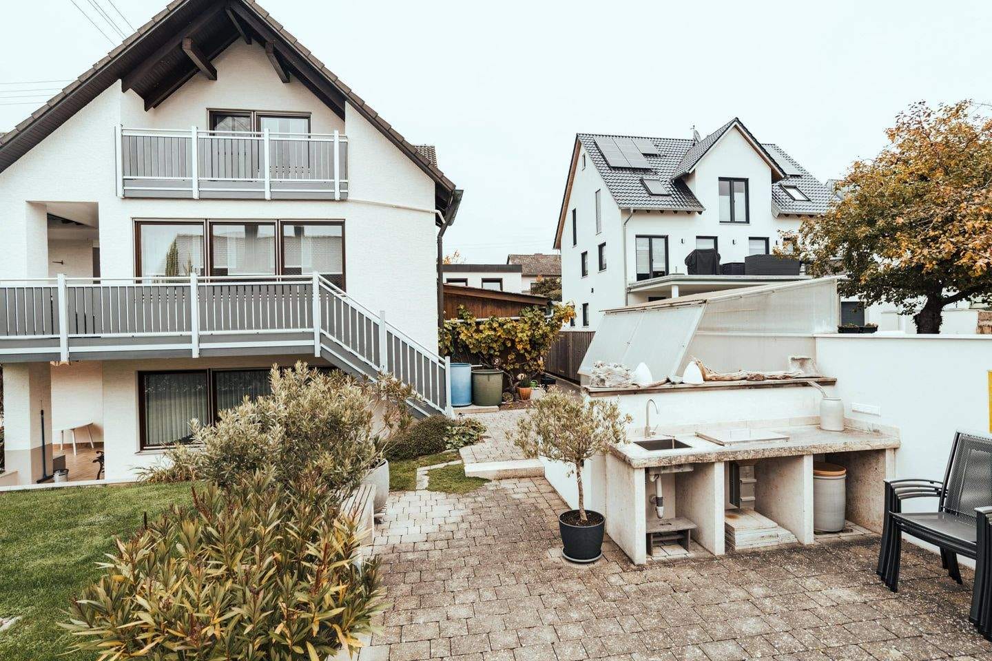 Immobilie in Bissingen - Wohnkomfort und Flexibilität vereint - großzügiges Dreiparteienhaus in toller Lage! - Bild 3
