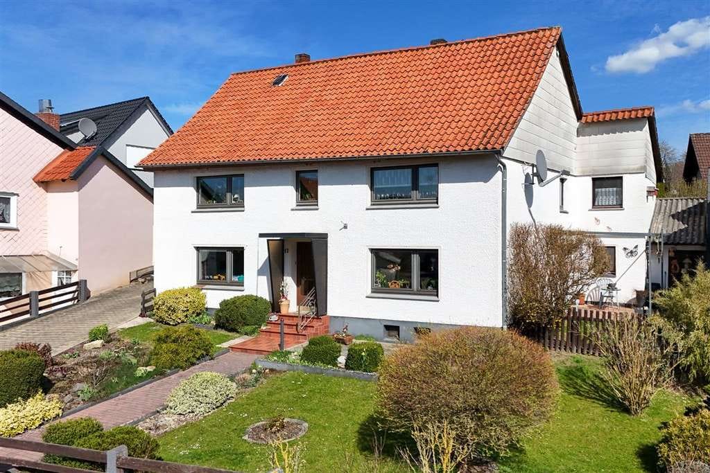Immobilie in Kalefeld - Ihr neues Zuhause: Großzügiges Einfamilienhaus mit idyllischem Gartenparadies - Bild 0