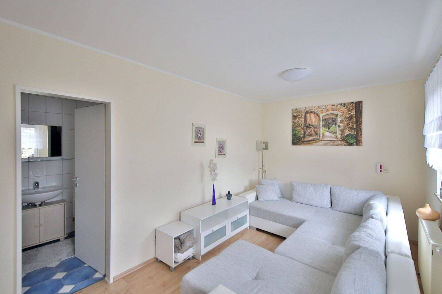 Immobilie in Buggingen - Vielseitiges Wohn- und Geschäftshaus in Buggingen – stilvoll wohnen und arbeiten unter einem Dach - Bild 3