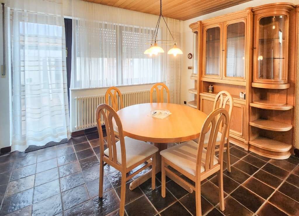Immobilie in Steinbach am Glan - Wohnen mit Wohlfühlfaktor – gepflegtes Haus mit Terrasse & Pelletheizung in Steinbach am Glan - Bild 3