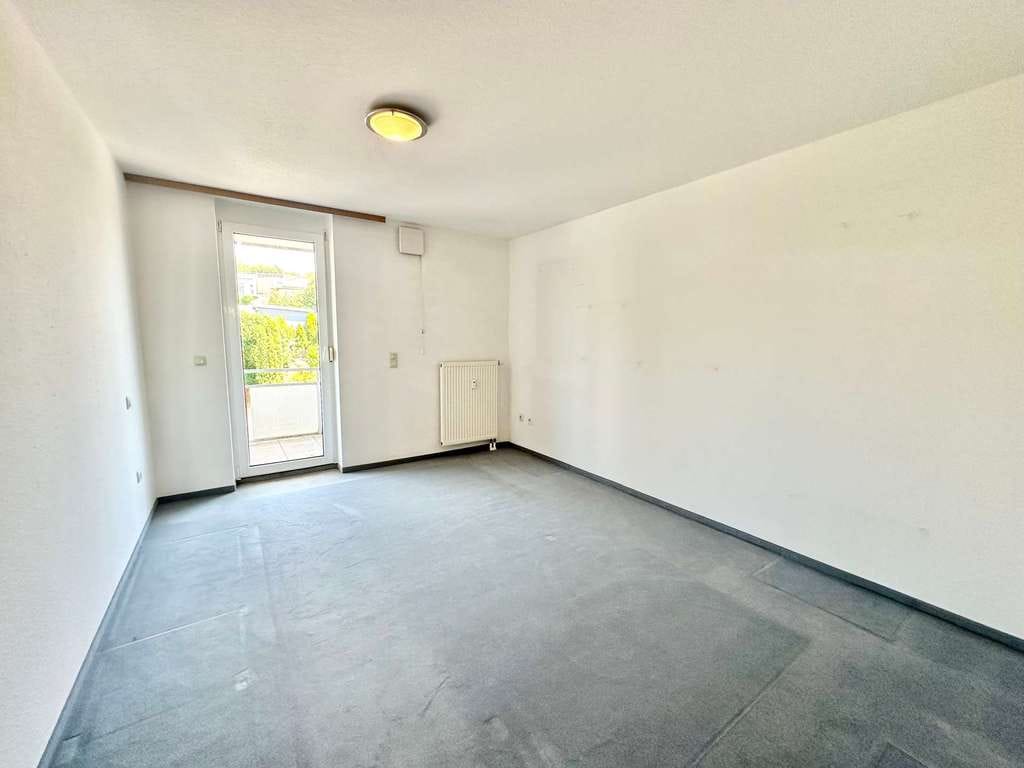 Immobilie in Tauberbischofsheim - Kapitalanlage oder Eigenheim: Gepflegte 3-Zimmer-Wohnung mit zwei Balkonen im Kirschengarten - Bild 2