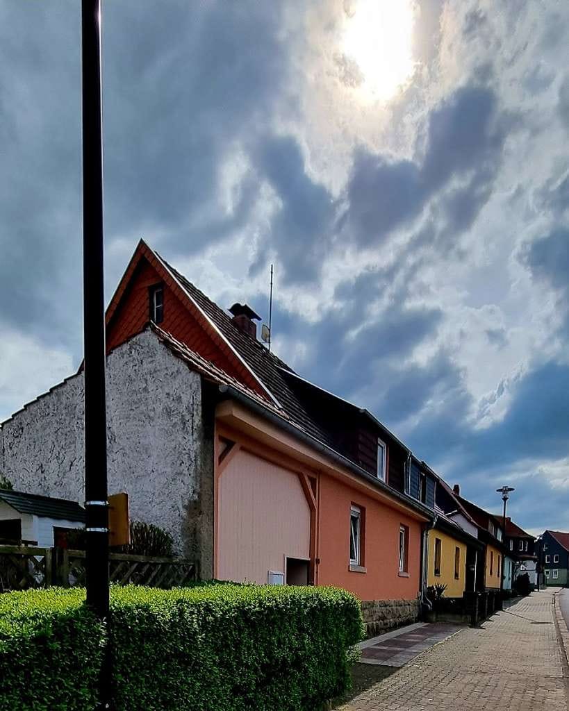 Immobilie in Vogtei - Doppelhaushälfte mit Einfahrt, Scheune und kleinem Garten in Oberdorla zu verkaufen :) - Bild 1