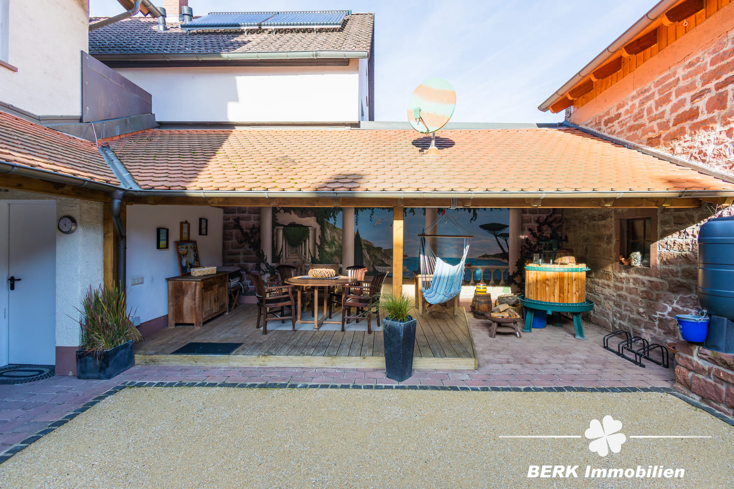 Immobilie in Großheubach - BERK Immobilien - Repräsentatives Mehrfamilienhaus mit prägnantem Innenhof - Bild 4