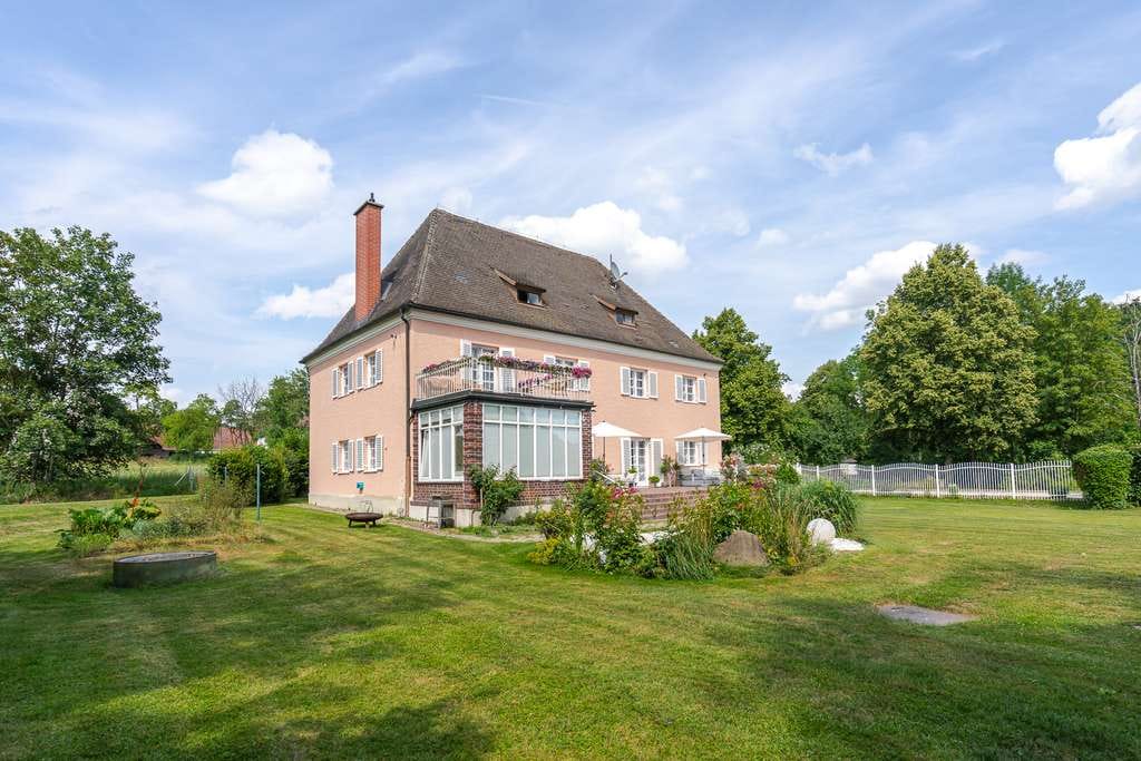 Immobilie in Volkenschwand - Herrschaftlich wohnen: Stilvoll modernisierte Villa mit großem Parkgrundstück - Bild 3