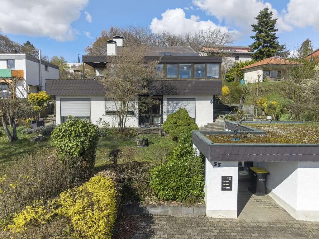Immobilie in Höchberg - Elegantes, vielseitig nutzbares Architektenhaus mit Aussicht in Top-Lage - Bild 3