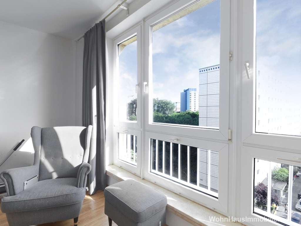 Immobilie in Berlin - Vermietete 2-Zimmer-Wohnung mit Südbalkon nahe Alexanderplatz - Bild 2