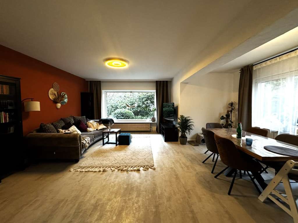 Immobilie in Bous - Großzügiges Zweifamilienhaus in bevorzugter Wohnlage von Bous – vielseitig nutzbar mit viel Platz  - Bild 4