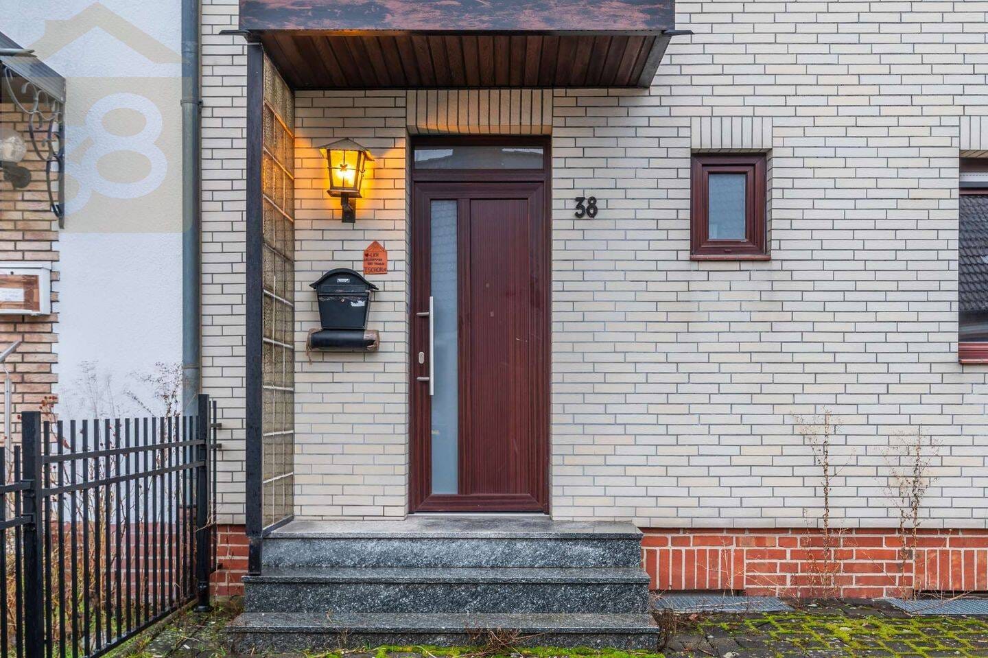 Immobilie in Wolfsburg - Zwei Reihenmittelhäuser mit 260 m² Wohnfläche & Garten! Mein Haus = Mein Partner! - Bild 1