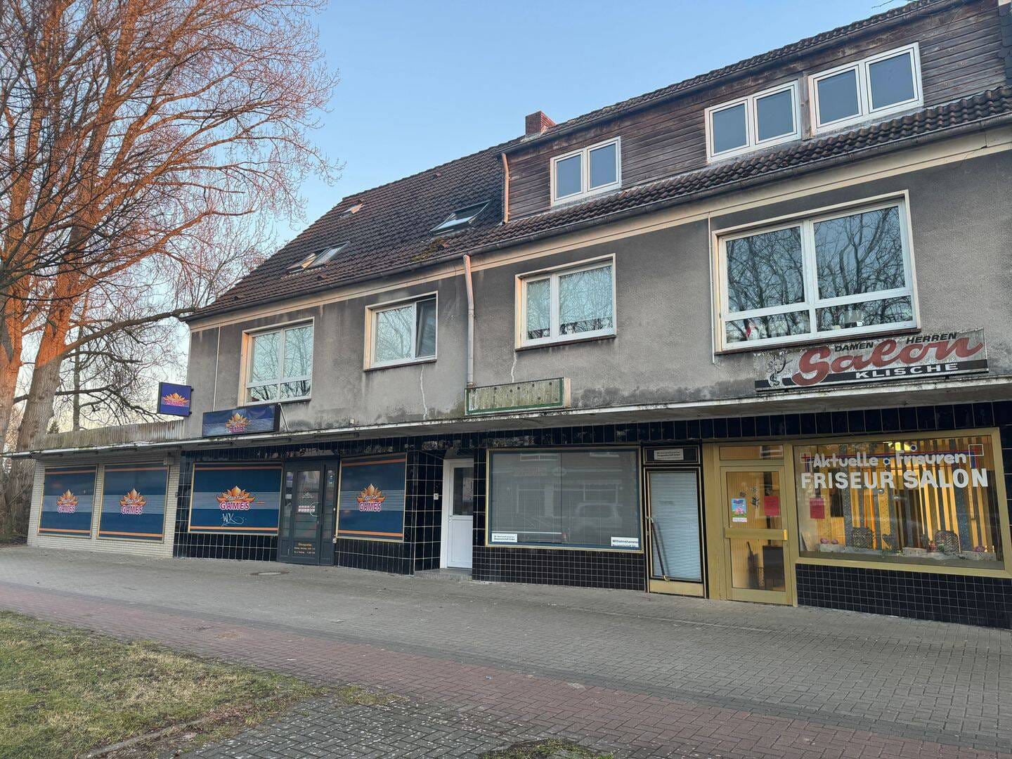 Immobilie in Wilhelmshaven - Wohn- und Geschäftshaus mit Entwicklungspotenzial in gut frequentierter Lage - Fedderwardergroden - Bild 1