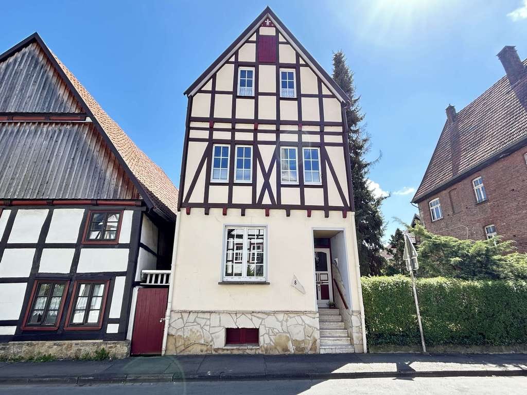 Immobilie in Warburg - Charmantes Fachwerkhaus in der Warburger Altstadt - Bild 0
