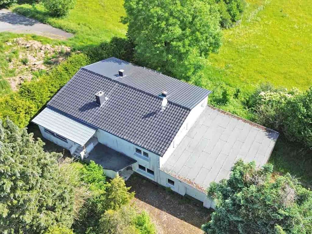 Immobilie in Driedorf - Mehrfamilienhaus auf großem Grundstück mit vielseitigen Nutzungsmöglichkeiten in Driedorf! - Bild 1