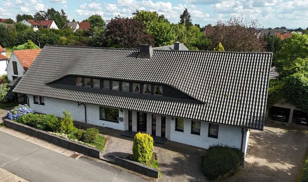 Immobilie in Hüllhorst - RESERVIERT! Idyllisches Mehrfamilien- / Mehrgenerationenhaus - Bild 1