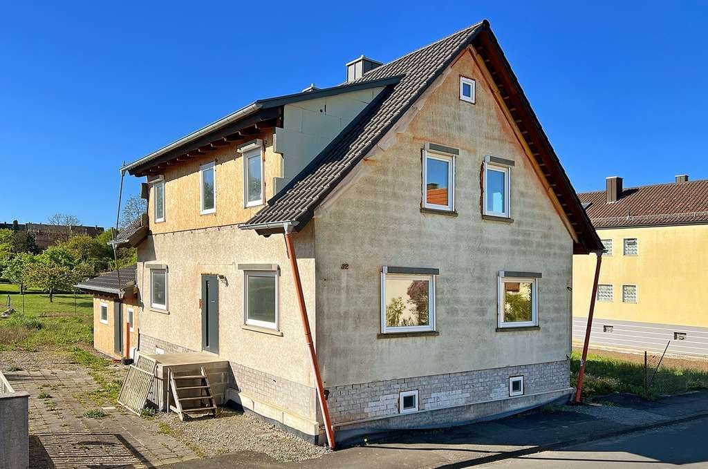 Immobilie in Rannungen - Attraktiver und entkernter Wohntraum - ideal als Ein-/Zweifamilienhaus oder zum Leben und Arbeiten u - Bild 4