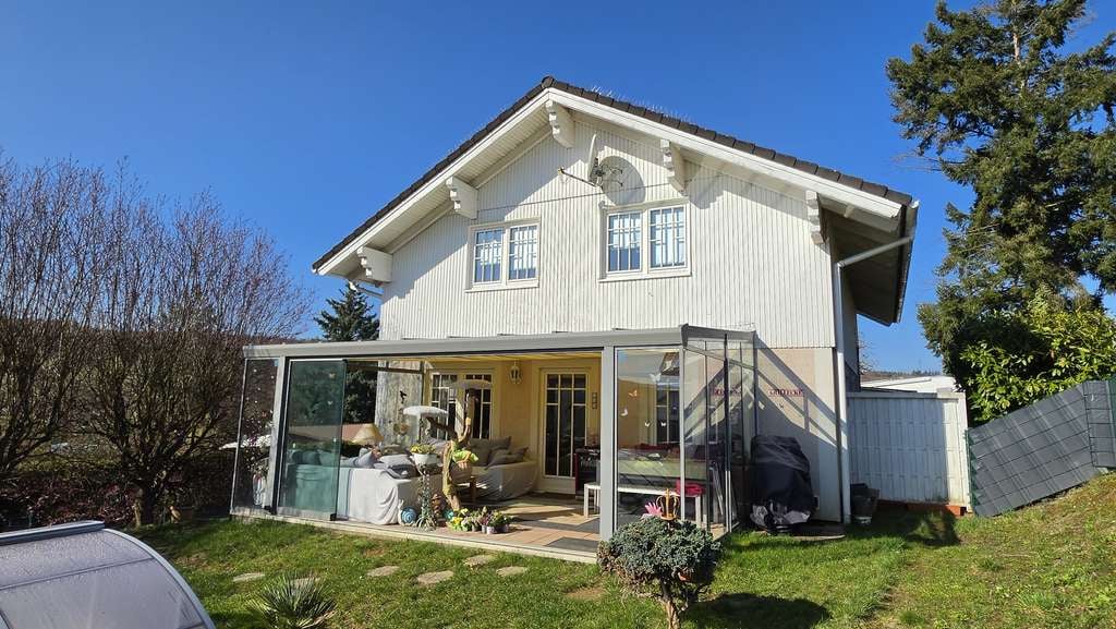 Immobilie in Waldsolms - Charmantes Einfamilienhaus mit Wohlfühlfaktor und vielen Extras - Bild 3
