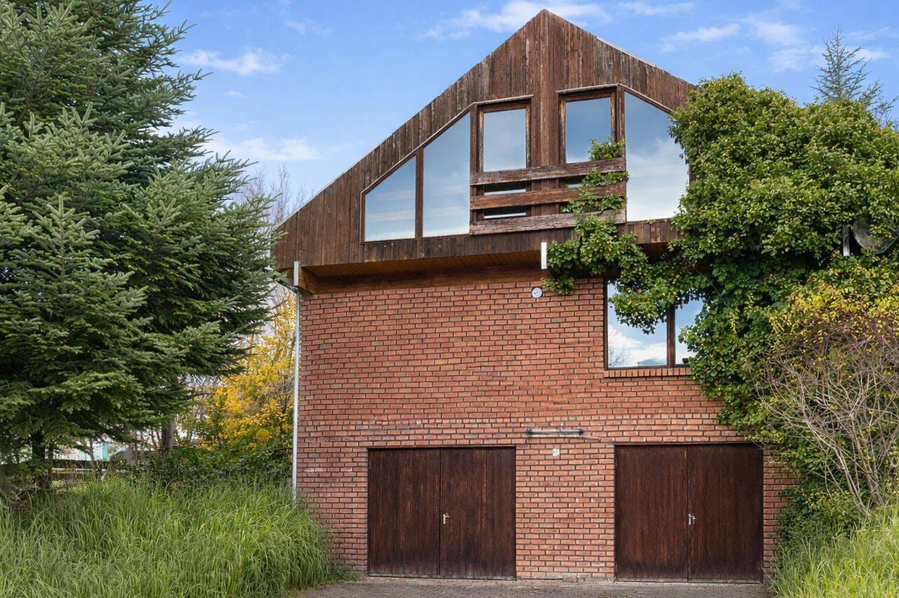 Immobilie in Meßstetten - Großzügiges Familienhaus mit viel Potenzial für Handwerker und Sanierer - Bild 1