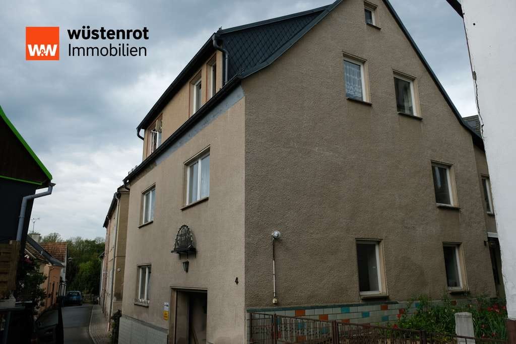 Immobilie in Wildenfels - Charmantes 1-2 Familienhaus mit Terrasse & Potenzial im Zentrum von Wildenfels - Bild 0