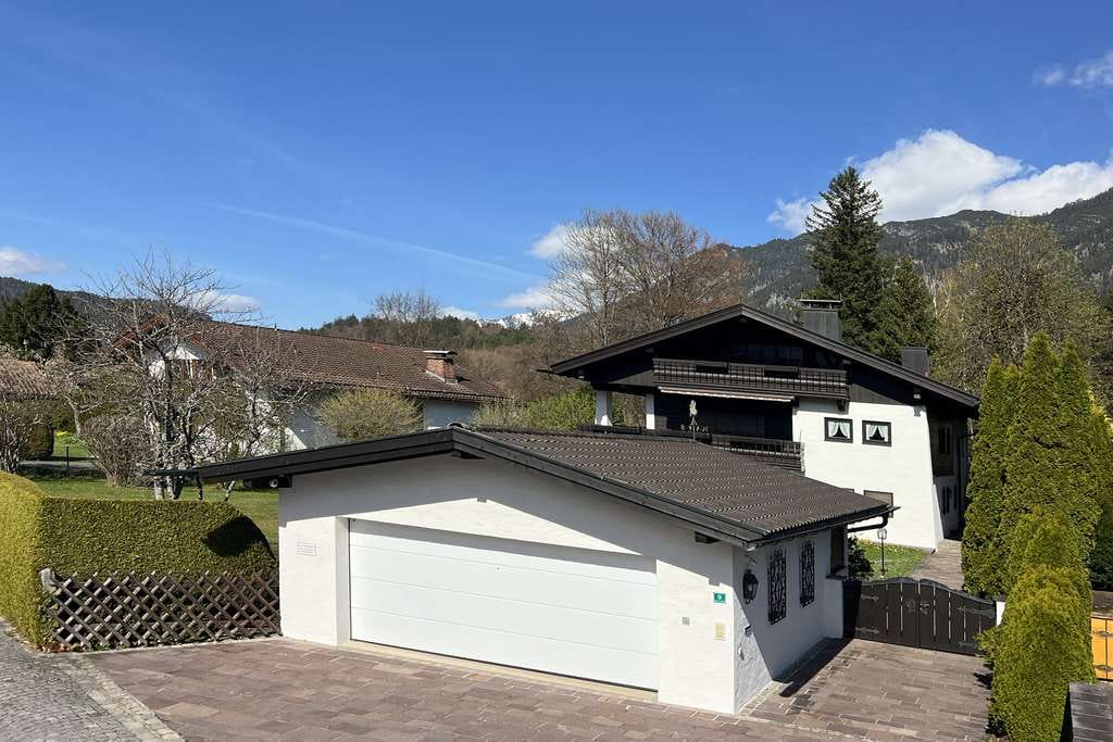 Immobilie in Grainau - Imposantes Einfamilienhaus in traumhafter Lage - Bild 4