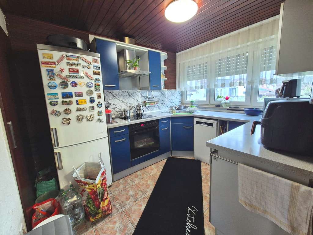 Immobilie in Denkendorf - Helle 3,5-Zi.-Dachgeschosswohnung mit viel Platz & Stellplatz in Denkendorf - Bild 4
