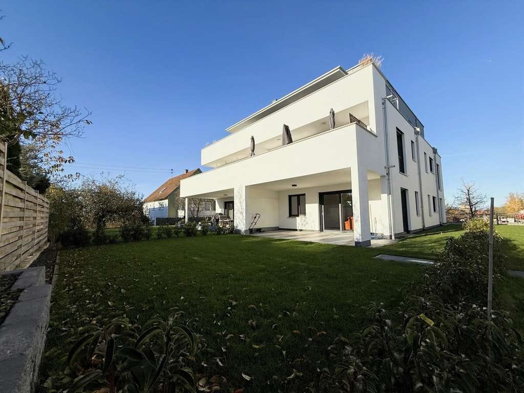 Immobilie in Kirchberg an der Jagst - Hochwertige Neubauwohnung mit eigenem Garten - Bild 0