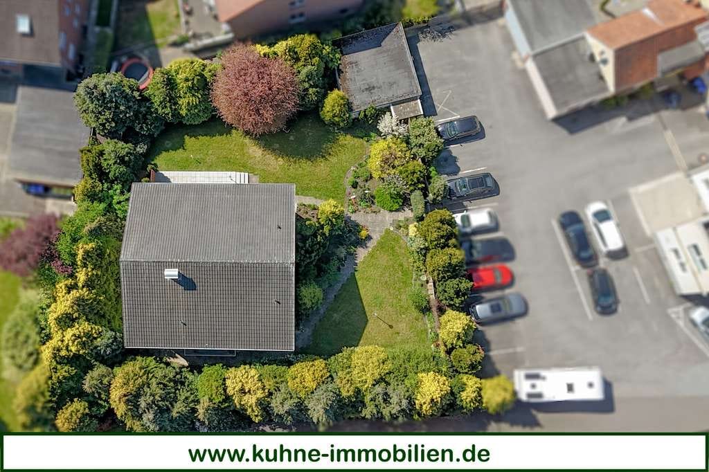 Immobilie in Rietberg - Attraktives Ein - / Zweifamilienhaus in ruhiger Lage von Rietberg - Bild 1