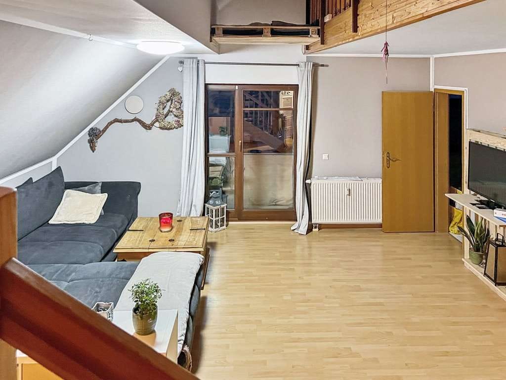 Immobilie in Wachau - Idyllisch wohnen vor den Toren Dresdens – helle DG-Wohnung mit Galerie - Bild 3