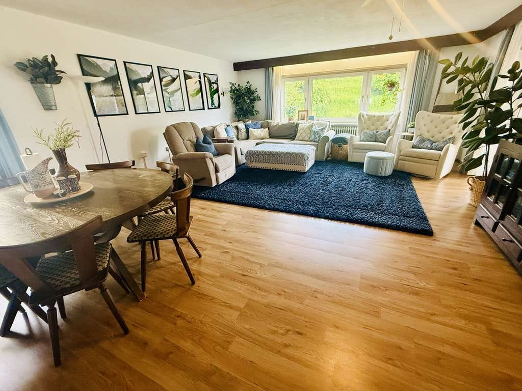 Immobilie in Niedermohr - Heute Mieteinnahmen – morgen Ihr Traumhaus | 245 m², großer Garten und Garagen - Bild 0