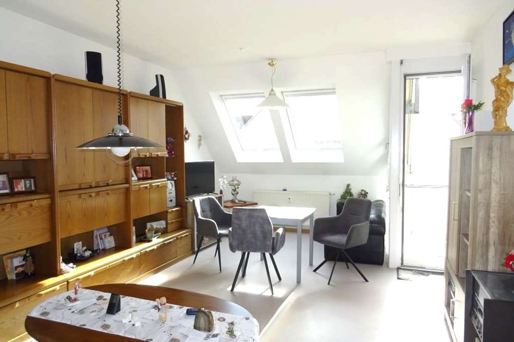 Immobilie in Sersheim - 2-Zimmer-Wohnung mit Balkon und TG-Stellplatz "Betreutes Wohnen" - Bild 1