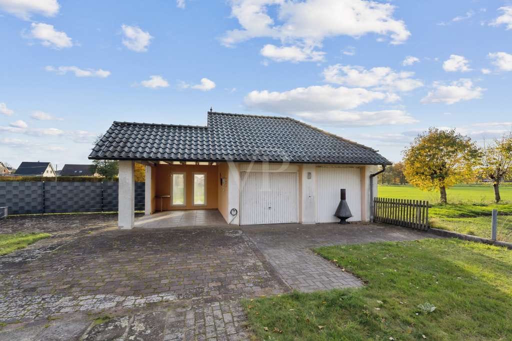 Immobilie in Mettingen - Gestaltungsmöglichkeiten ausschöpfen! ZFH mit fünf Garagen in Mettingen - Bild 3