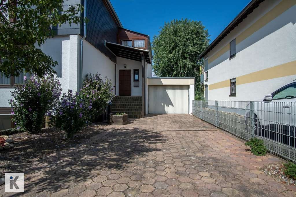 Immobilie in Neuhofen - Familienidyll in Neuhofen: Großzügiges Einfamilienhaus mit Garten, Balkon & Kamin - Bild 3