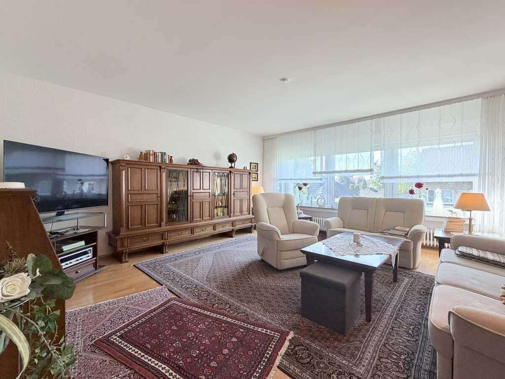 Immobilie in Schermbeck - Lichtdurchflutete 4-Zimmer-Wohnung mit Balkon in ruhiger Lage von Schermbeck - Bild 1