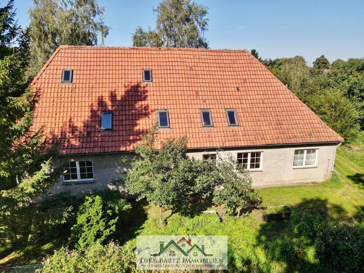 Immobilie in Loitz - Eindrucksvolles Bauernhaus mit Scheune im Loitzer Umland. - Bild 2