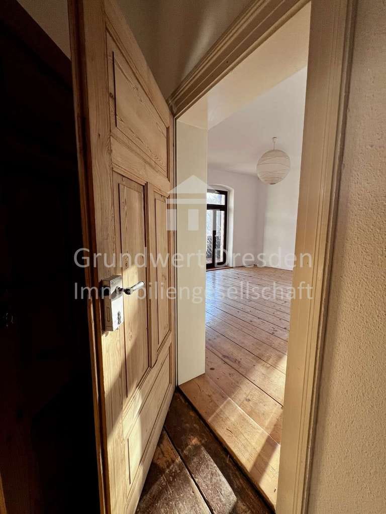 Immobilie in Tharandt - Stilvoll saniert, Zweifamilienvilla mit Blick in Tharandter Höhe! Studentenapartments o.Selbstbezug! - Bild 4