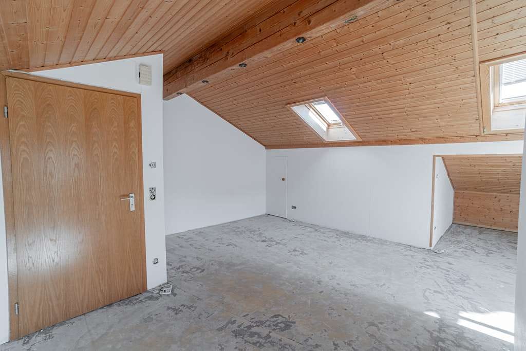 Immobilie in Prien am Chiemsee - 1 Zimmerwohnung mit Balkon / Kauf gegen Gebot - Bild 0