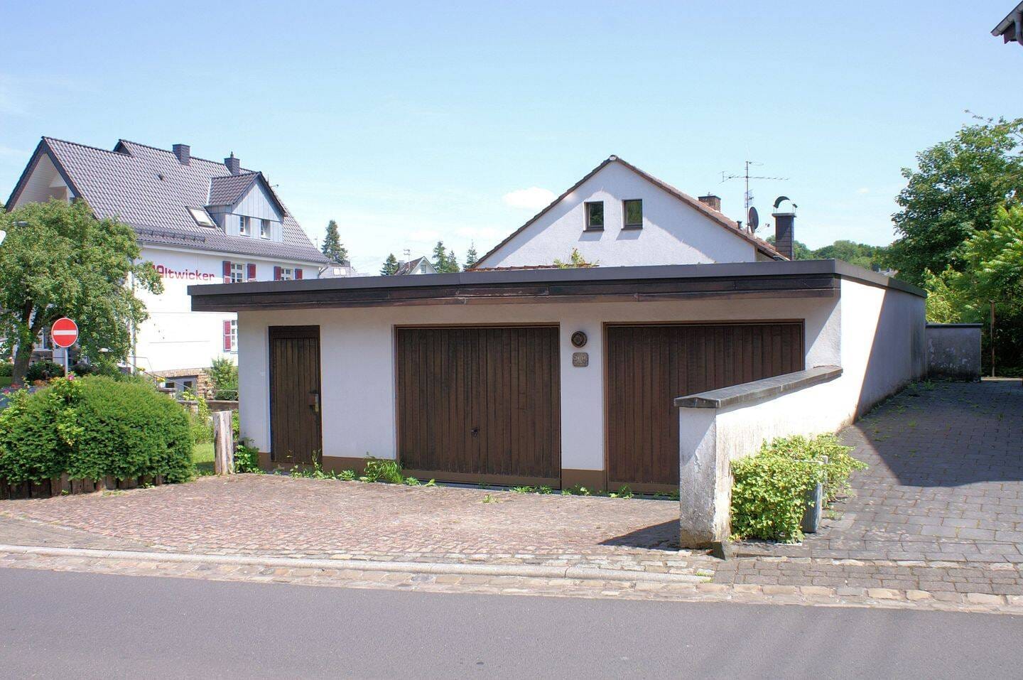 Immobilie in Ruppichteroth - Einfamilienhaus mit Einliegerwohnung in zentraler Lage von Ruppichteroth - Bild 3