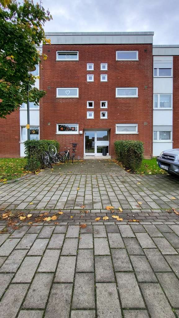 Immobilie in Weeze - Wohnen im Grünen: Erdgeschoss, Garten & Tiefgarage-zuverlässig  vermietet - Bild 0