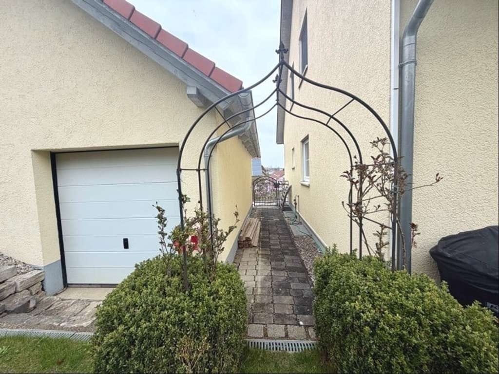 Immobilie in Baierbach - Modernes Wohnen trifft maximale Effizienz - Bild 3