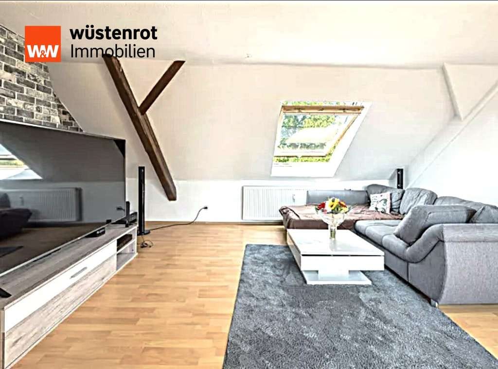 Immobilie in Werl - Kapitalanlage oder Selbstnutzung -über den Dächern von Werl - 65m² DG- 2,5 Z. m. Balkon u. Stellpl. - Bild 2