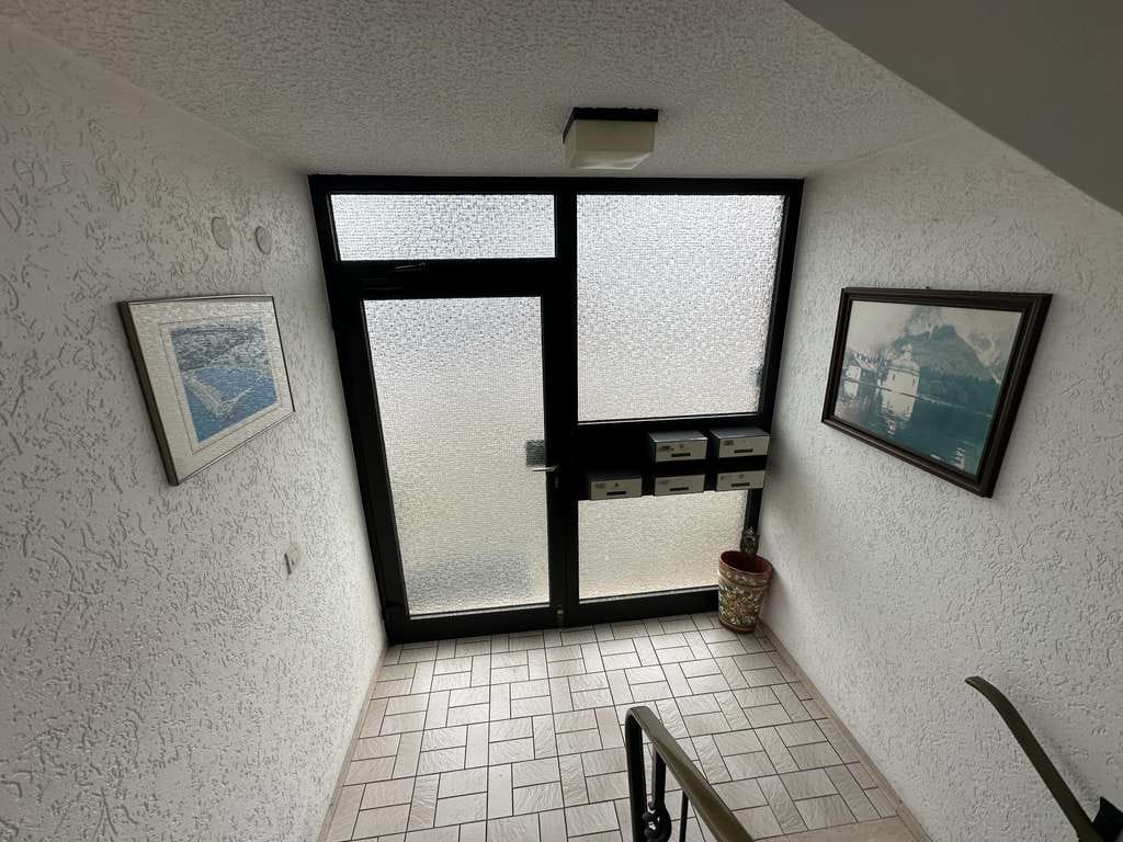 Immobilie in Wadgassen - Attraktives freistehendes Mehrfamilienhaus mit 5 Wohneinheiten und großzügigen Lagerflächen - Bild 3
