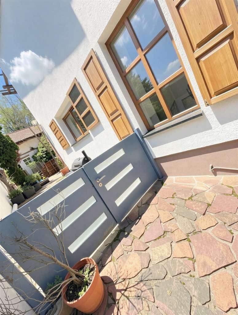Immobilie in Mühlhausen - Ein Zuhause voller Möglichkeiten am Waldrand – 5,5 Zimmer in Mühlhausen - Bild 0
