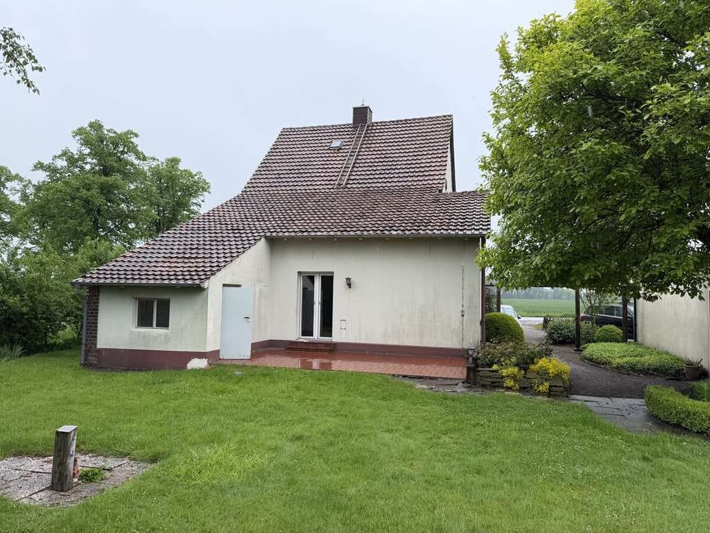 Immobilie in Bönen - Bönen seltene Gelegenheit im Außenbereich
Sanierungsbedürftiges EFH mit großem Garten - Bild 2