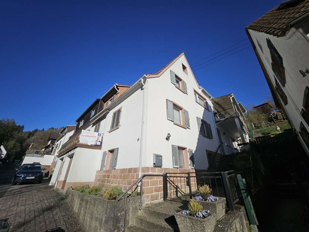 Immobilie in Elmstein - Große DHH mit hohem Potential und Garten - Bild 0