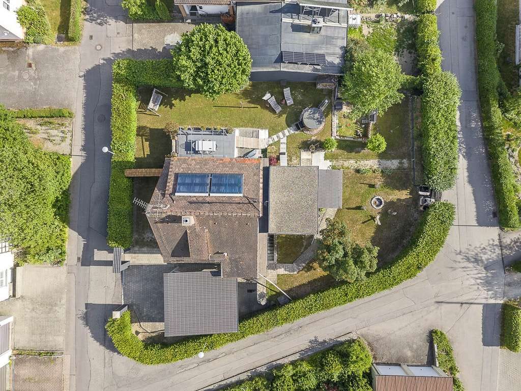 Immobilie in Wilhelmsdorf - Sofort verfügbar: Modernisiertes Einfamilienhaus mit Gartenoase & Doppelcarport in Wilhelmsdorf - Bild 4