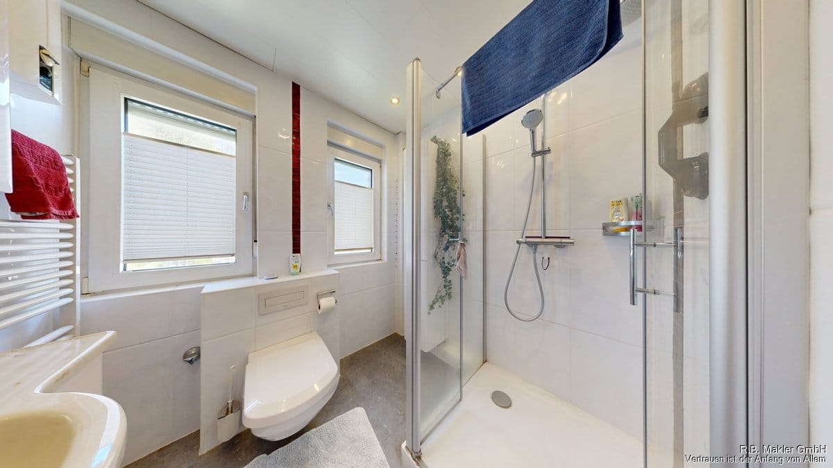Immobilie in Plettenberg - R.B. Makler: Zweifamilienhaus mit viel Potenzial in Plettenberg-Eiringhausen! - Bild 4