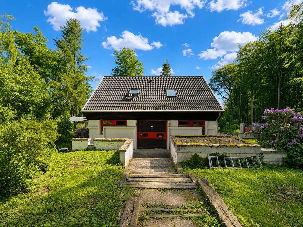 Immobilie in Reckenroth - Naturidylle im Grünen – Doppelhaus auf großzügigem Grundstück in Reckenroth - Bild 2