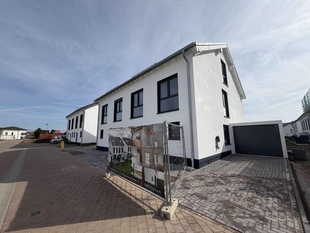 Immobilie in Gensingen - Neubau Doppelhaushälfte mit 5 Zimmern in Gensingen  - Bild 0