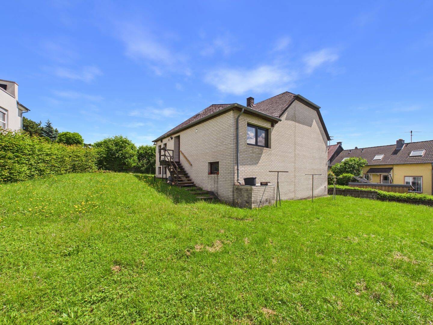 Immobilie in Trierweiler - Einfamilienhaus mit Ausbaupotenzial und großem Grundstück in Trierweiler-Sirzenich - Bild 1